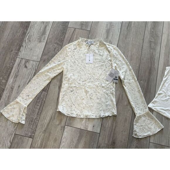 Jessica Simpson cream lace blouse with tank top size XS - Picture 2 of 12